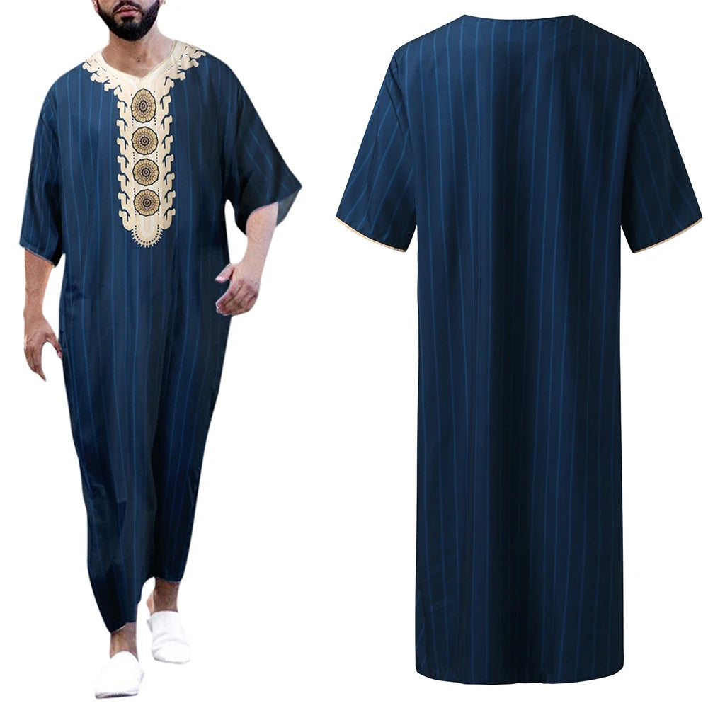 Élégance Arabe: Robe Masculine en Patchwork