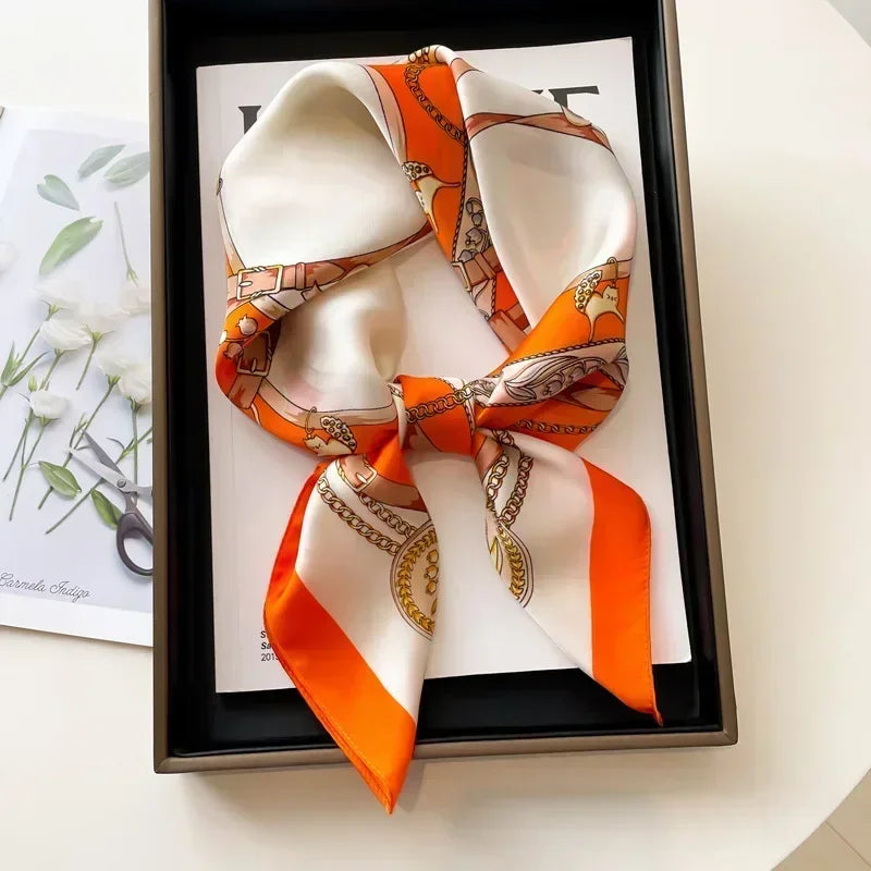 Foulard Luxe Satiné Équestre pour Femme