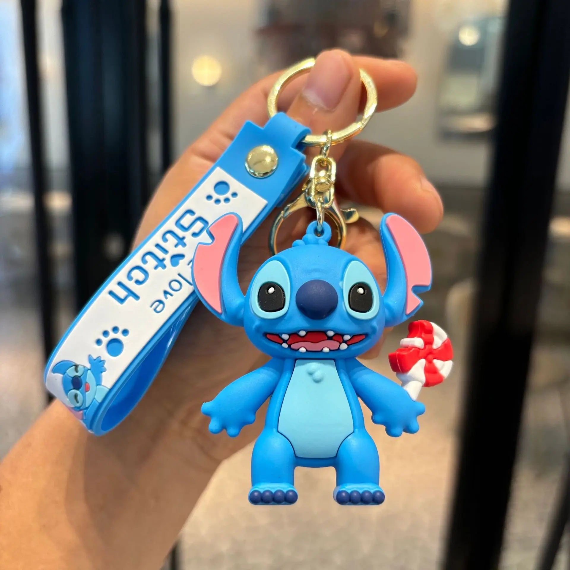 Disney Charm Keychains: Mickey, Minnie & Lilo Fun!