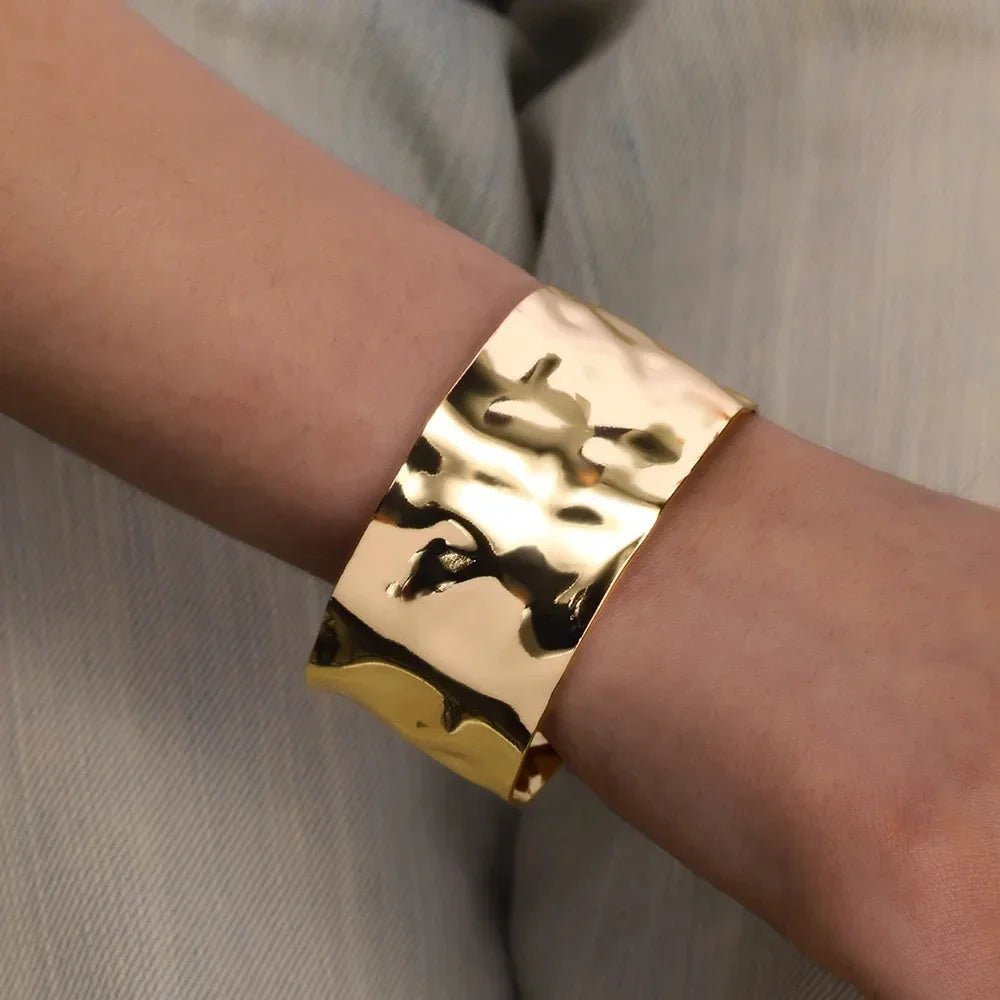 Bracelet or classique froissé pour femmes - Manchette en acier inoxydable - Zone shopping