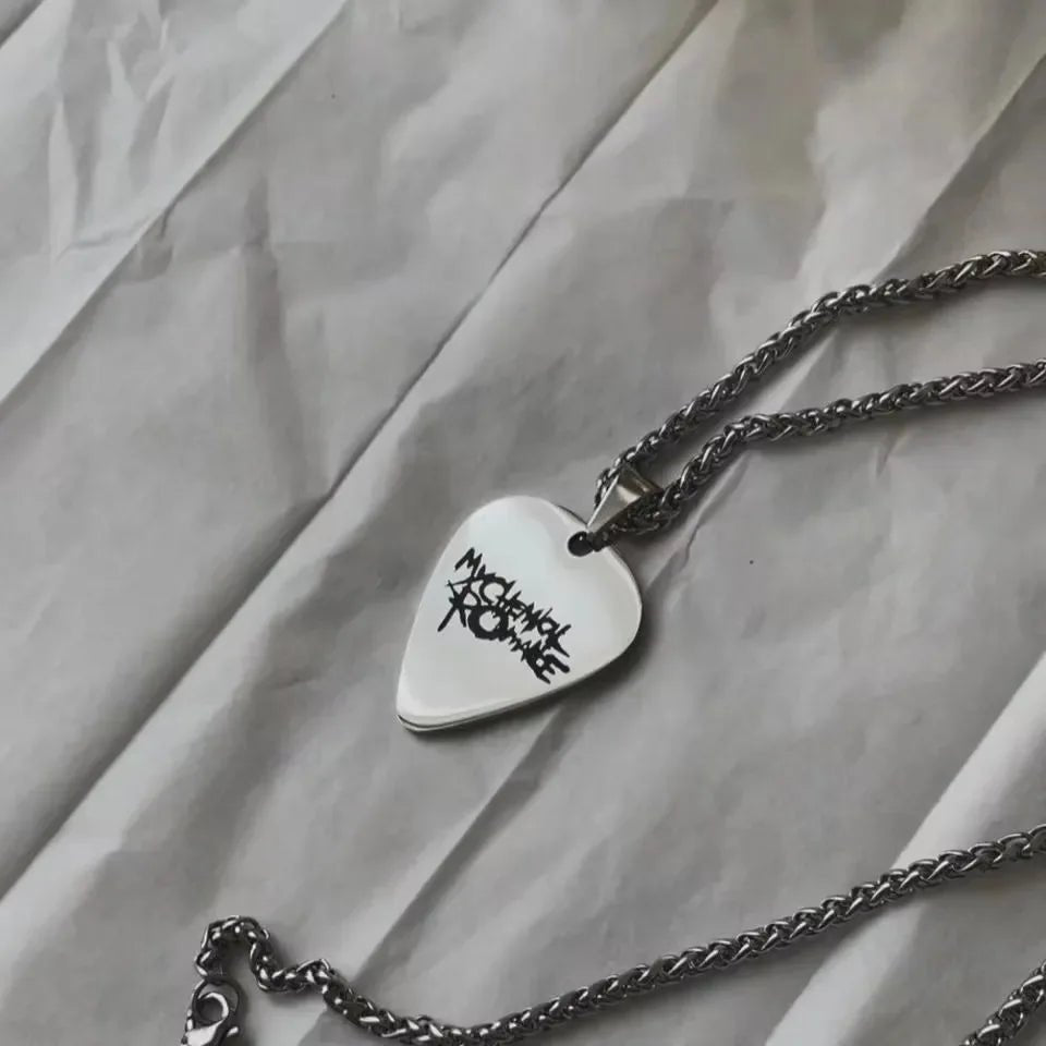 Collier en acier inoxydable My Chemical Romance - Pendentif guitare - Zone shopping