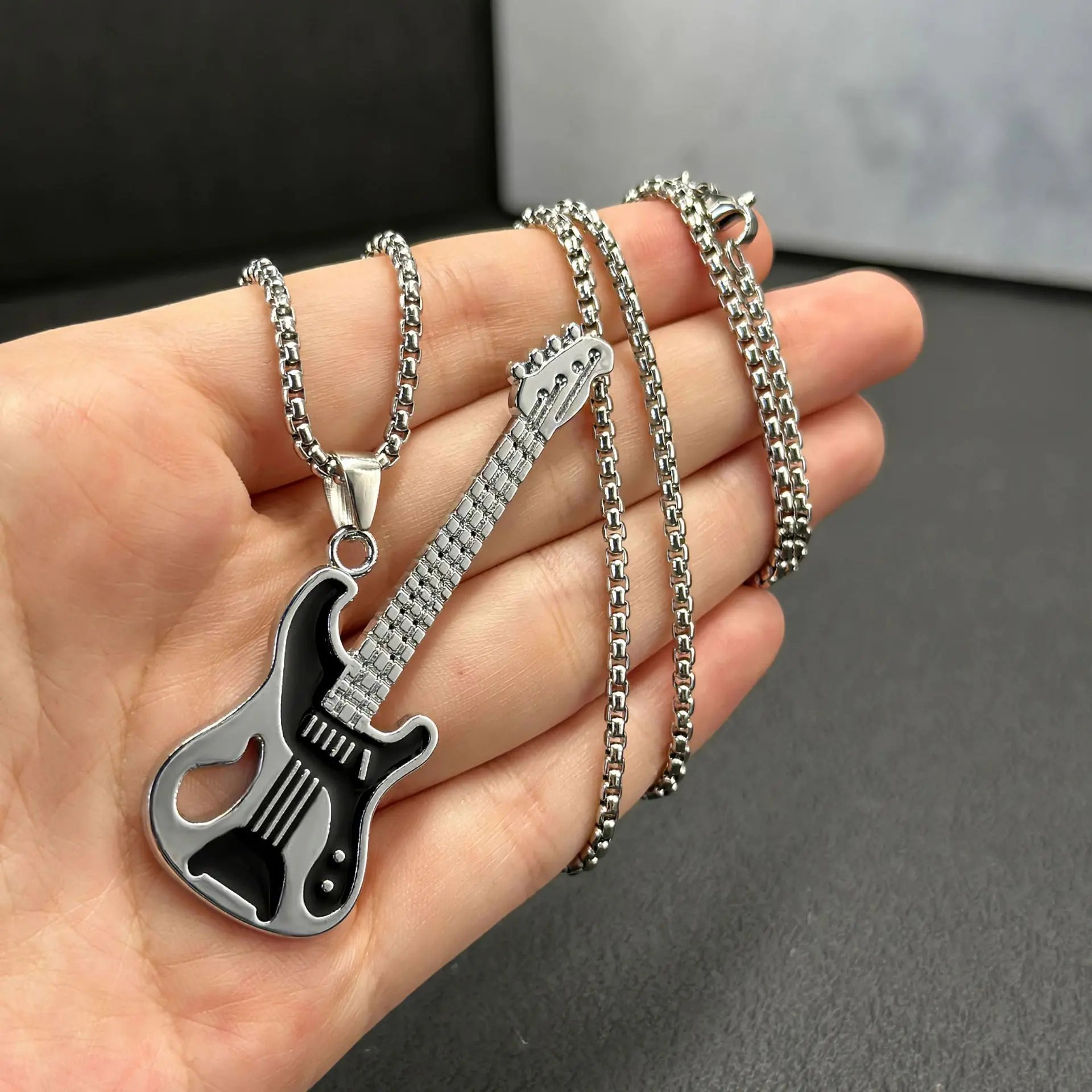 Collier Punk Homme avec Pendentif Guitare - Bijoux Rock Hip Hop - Zone shopping