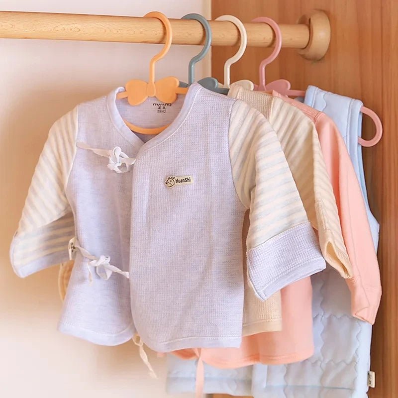 Support Antidérapant pour Vêtements Bébé - Cintres Plastique T1 1/4/10 - Zone shopping
